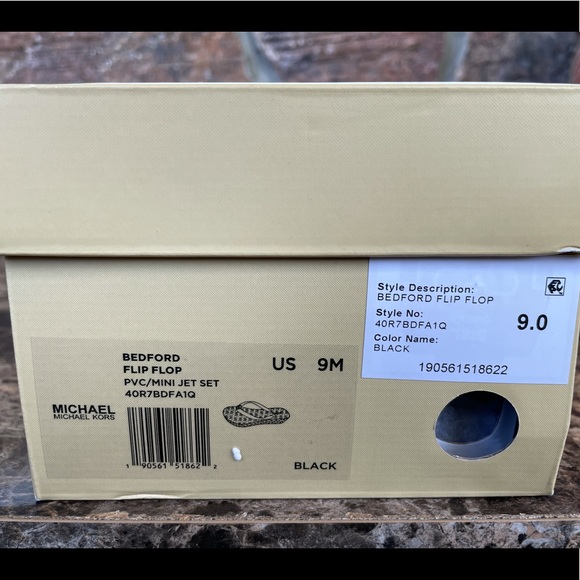 MICHAEL Michael Kors  Bedford Platform Flip flops - Picture 12 of 13